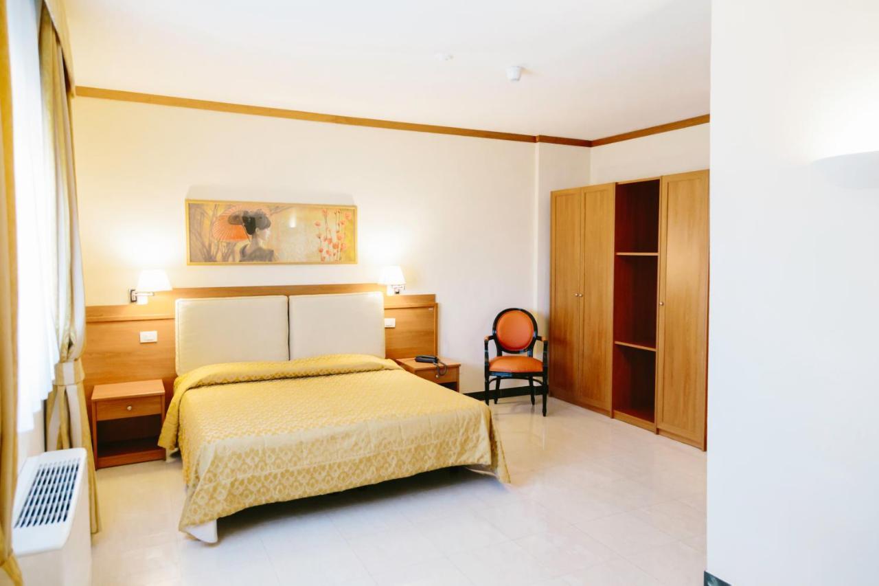 Hotel Federiciano 4*