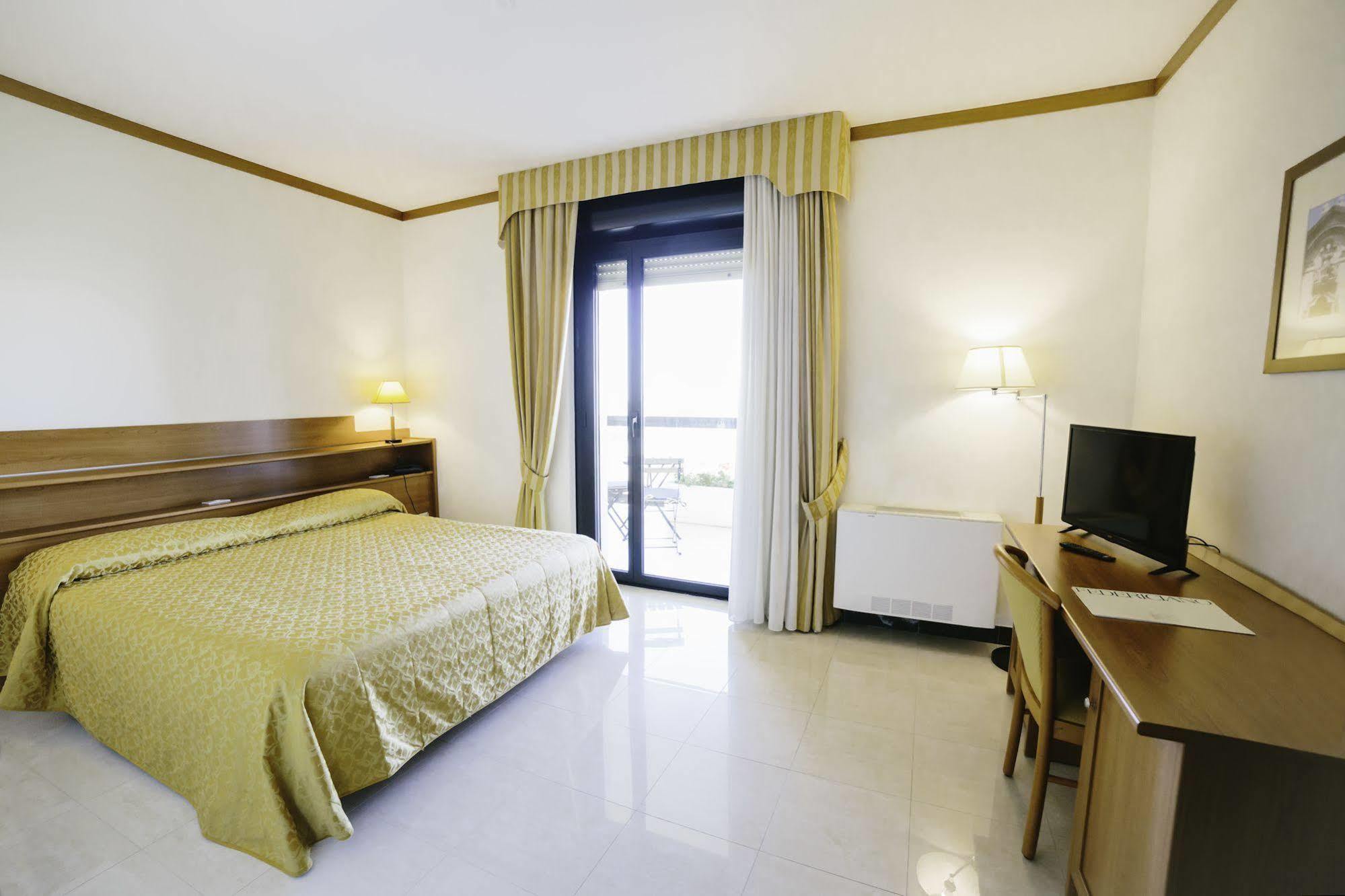 Hotel Federiciano Valenzano